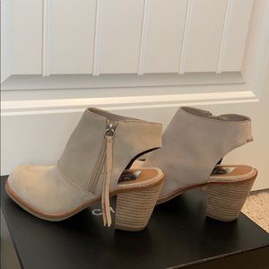 Dolce Vita nude booties size 6